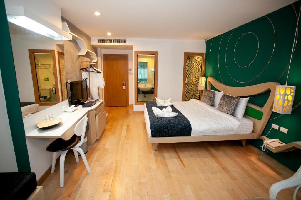 Sea Cono Boutique Hotel Phuket Bagian luar foto